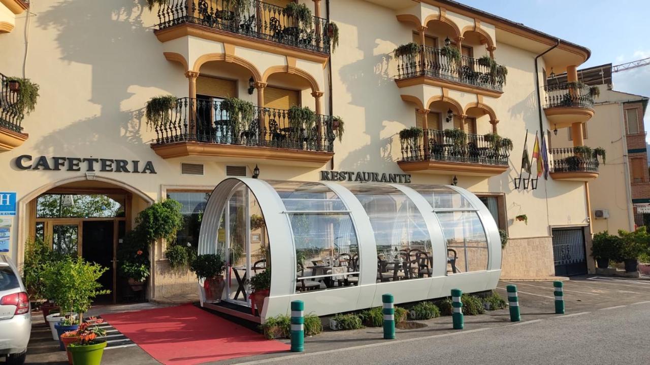 Hotel El Curro Burunchel Exterior photo